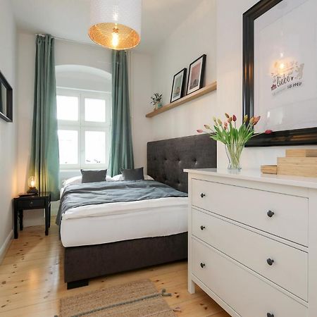4 Personen Altbau Apartment Nahe Kurfuerstendamm - Romeo & Julia Berlijn Buitenkant foto