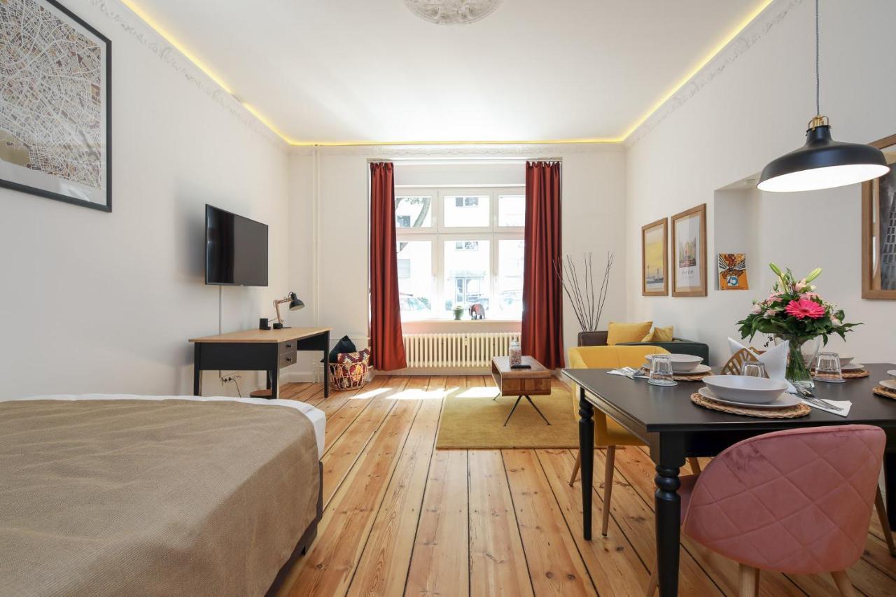 4 Personen Altbau Apartment Nahe Kurfuerstendamm - Romeo & Julia Berlijn Buitenkant foto