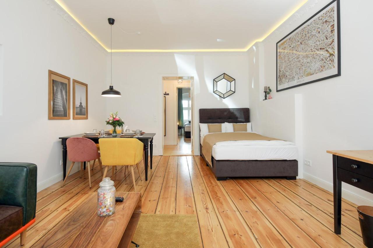 4 Personen Altbau Apartment Nahe Kurfuerstendamm - Romeo & Julia Berlijn Buitenkant foto