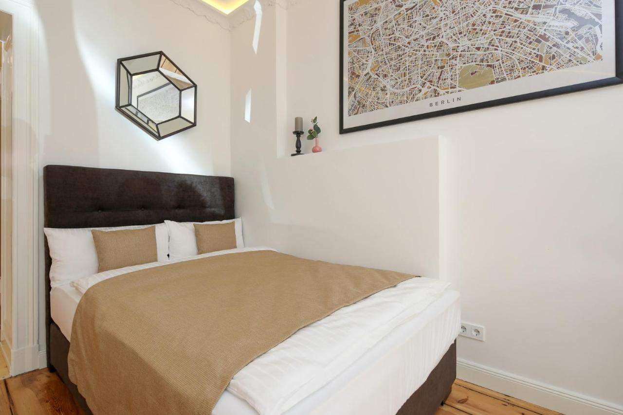 4 Personen Altbau Apartment Nahe Kurfuerstendamm - Romeo & Julia Berlijn Buitenkant foto