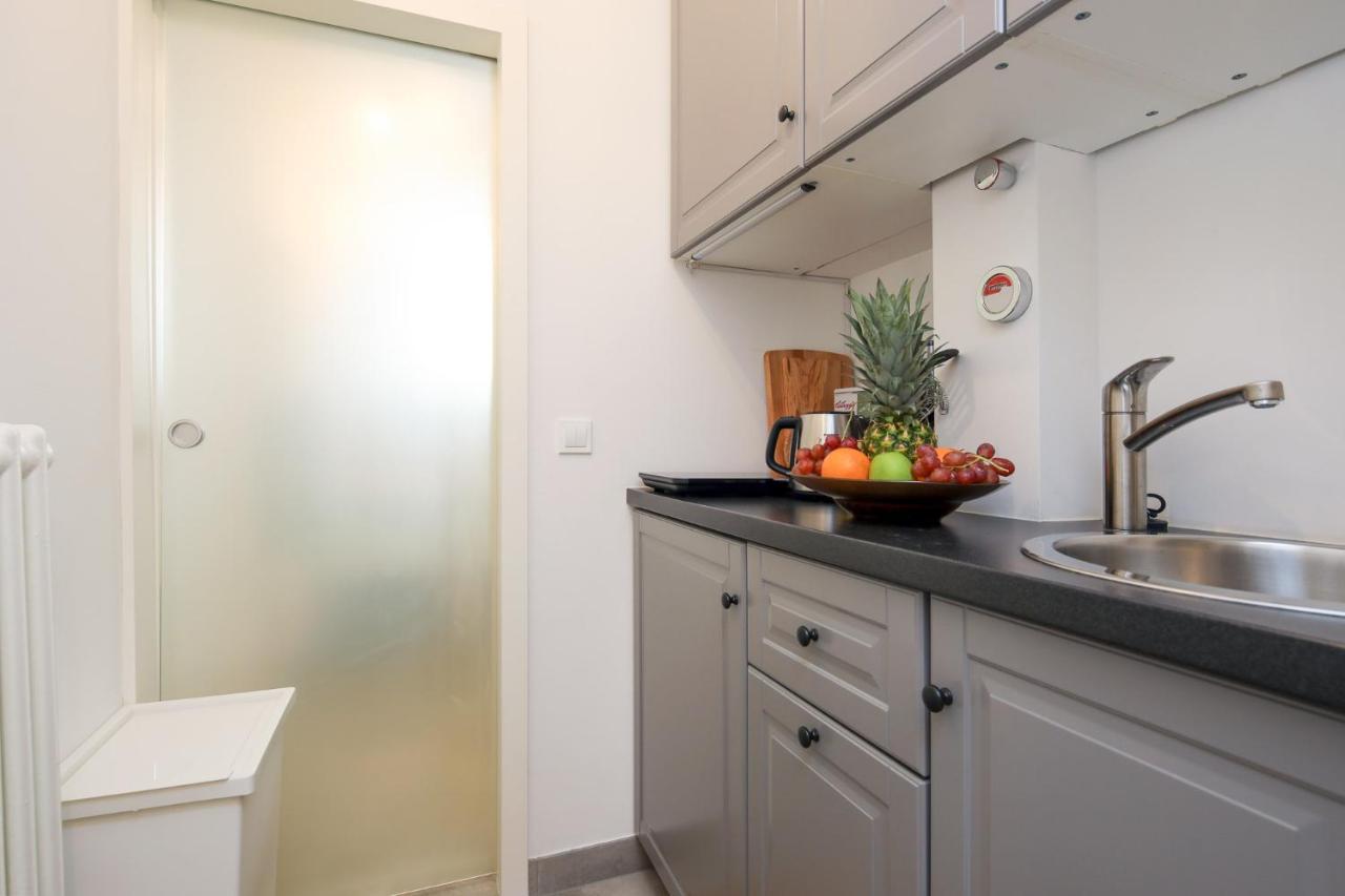 4 Personen Altbau Apartment Nahe Kurfuerstendamm - Romeo & Julia Berlijn Buitenkant foto