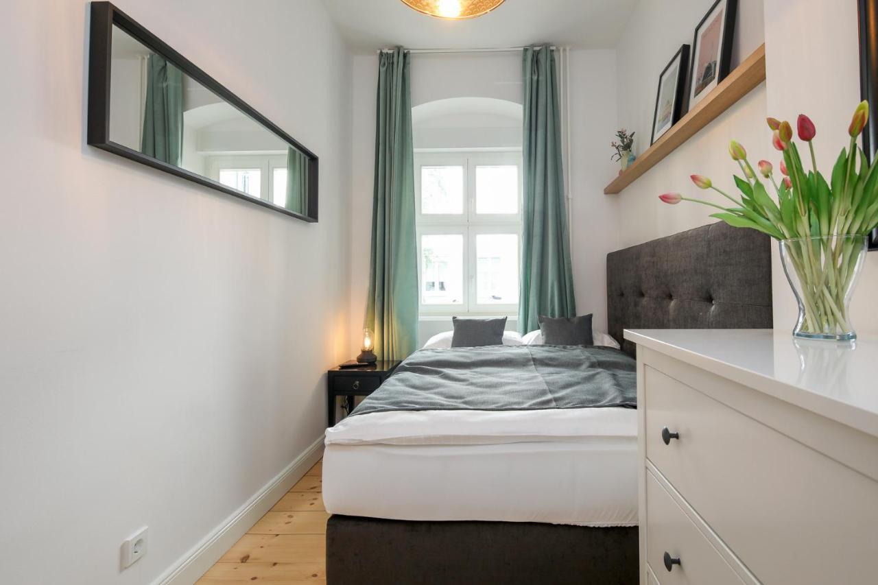 4 Personen Altbau Apartment Nahe Kurfuerstendamm - Romeo & Julia Berlijn Buitenkant foto